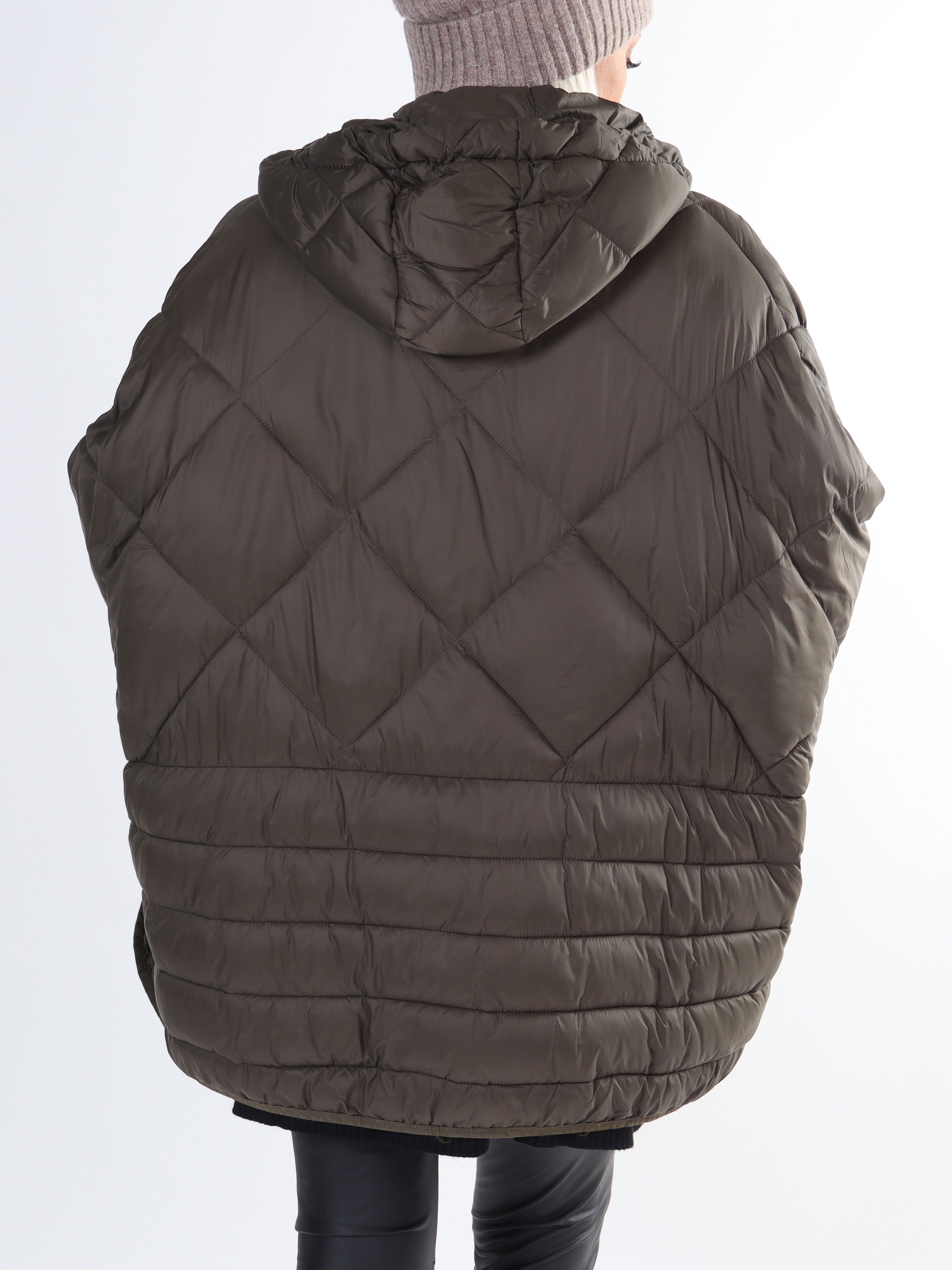 Floriza - Kort plus size dynejakke i oversized pasform